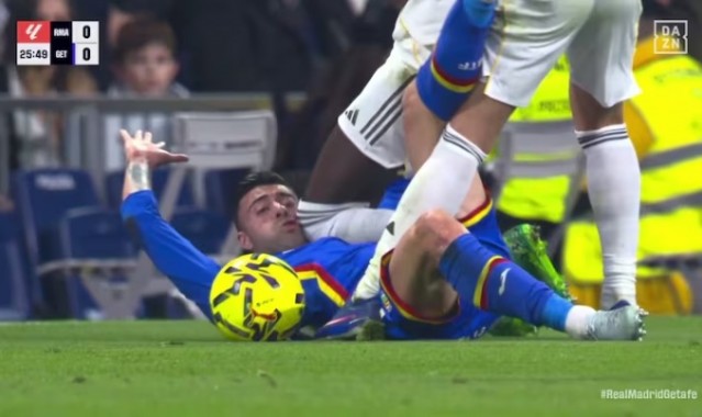 云开体育官网-赫塔费后卫怒喷判罚：吕迪格想把我脸撞碎，换做我早被禁赛10场了