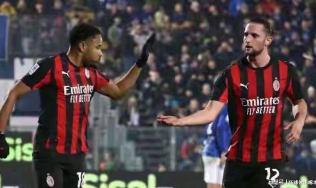 云开体育官网入口-红黑军团逆转奏凯：拉比奥传射建功 AC米兰客场3-1力擒科莫