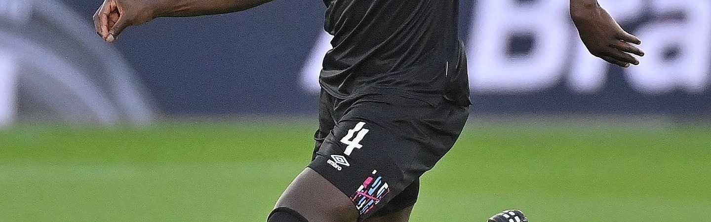 云开体育官网入口-官宣前崩盘？祖马签约泰山突曝双变数，体检与授权书同时亮红灯