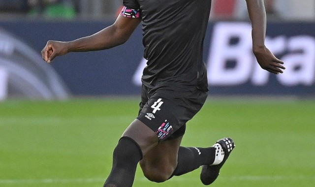 云开体育官网入口-官宣前崩盘？祖马签约泰山突曝双变数，体检与授权书同时亮红灯